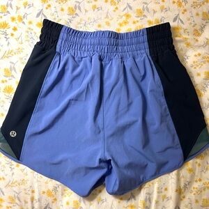 Lululemon Rare💕 Hotty Hot High-Rise Short 4" *Colour Block Size 2